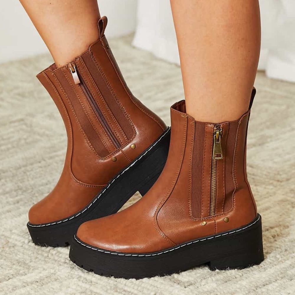 Brown Zipper Fall Boots